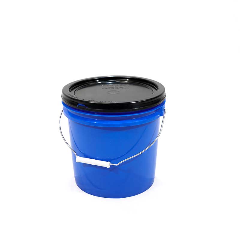 2 Gallon pail with lid